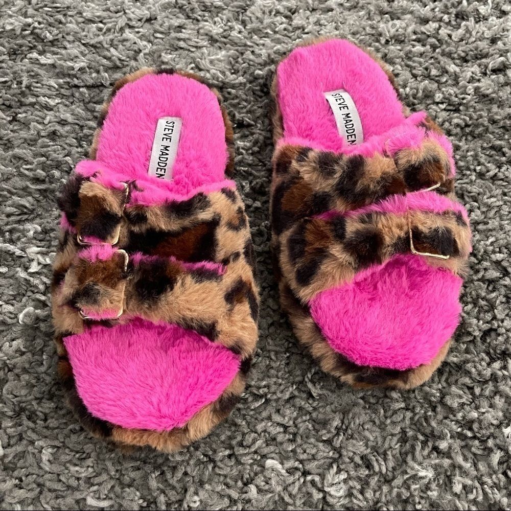 NWT Steve Madden Kids Around Cozy Slippers